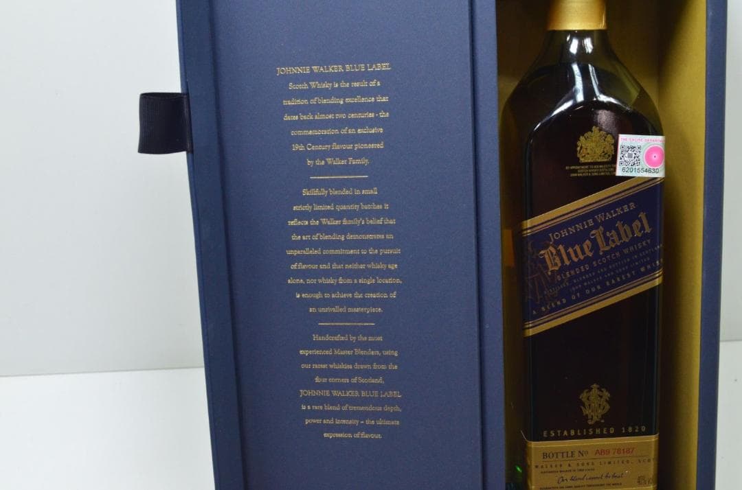 【送料無料】 ジョニーウォーカー ブルーラベル　イギリス産　ウイスキー