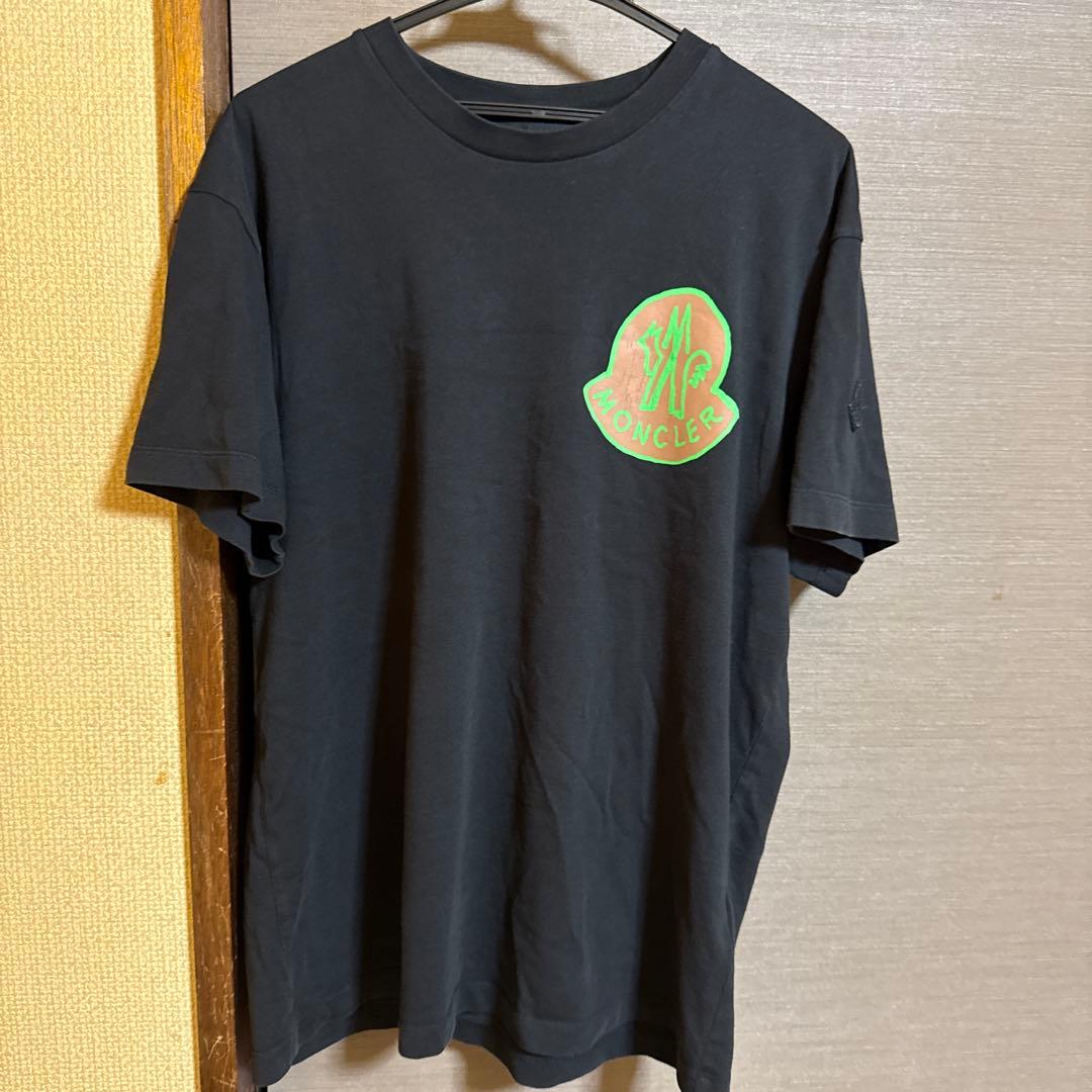 MONCLER 黒 Tシャツ ロゴ刺繍