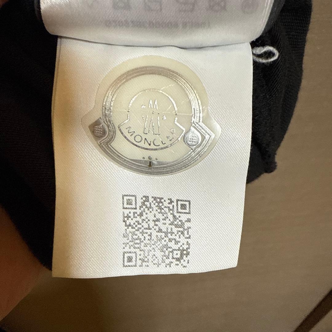 MONCLER 黒 Tシャツ ロゴ刺繍