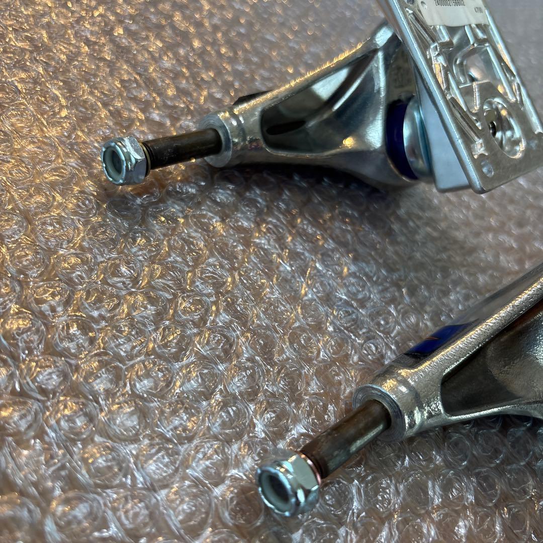 新品　未使用　VENTURE ベンチャー トラック5.0 5.2 スケートボード