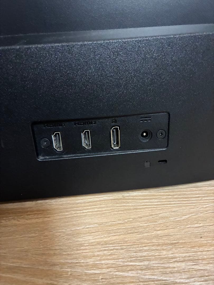 お得なセット！HP製 4Kモニター、エルゴモニターアーム、ケーブルセット