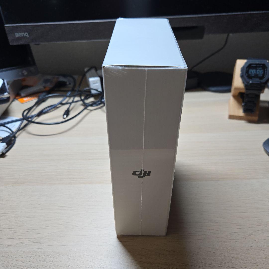 【新品・未使用】DJI Osmo Mobile 6 スマートフォンスタビライザー