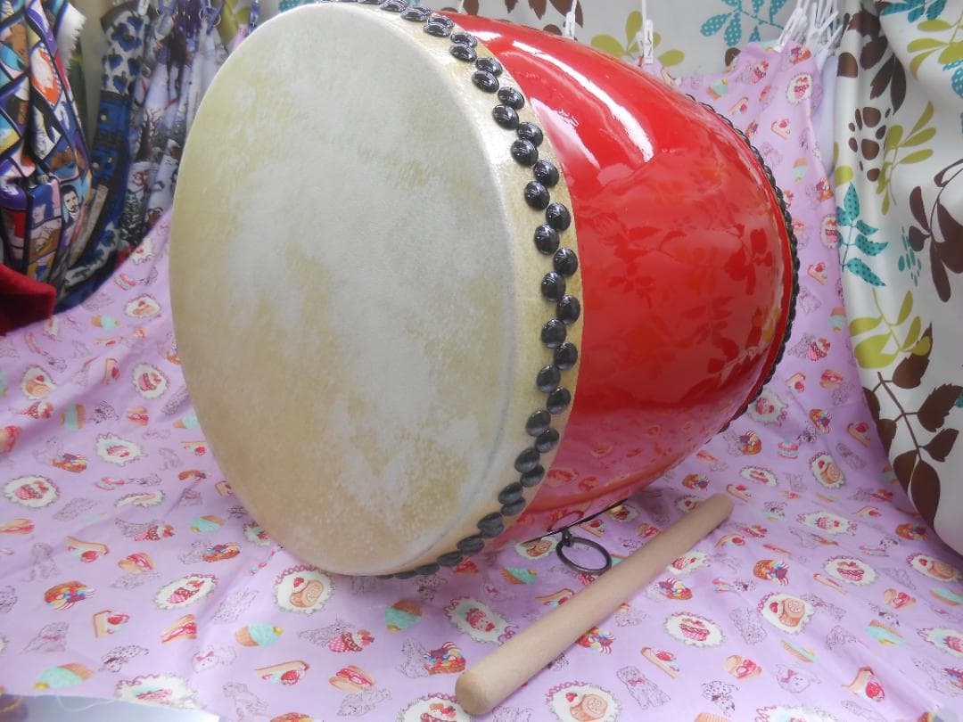 限艇新品未使用(送料無料)26.980円　エイサー大太鼓36cm*40cm　撥付