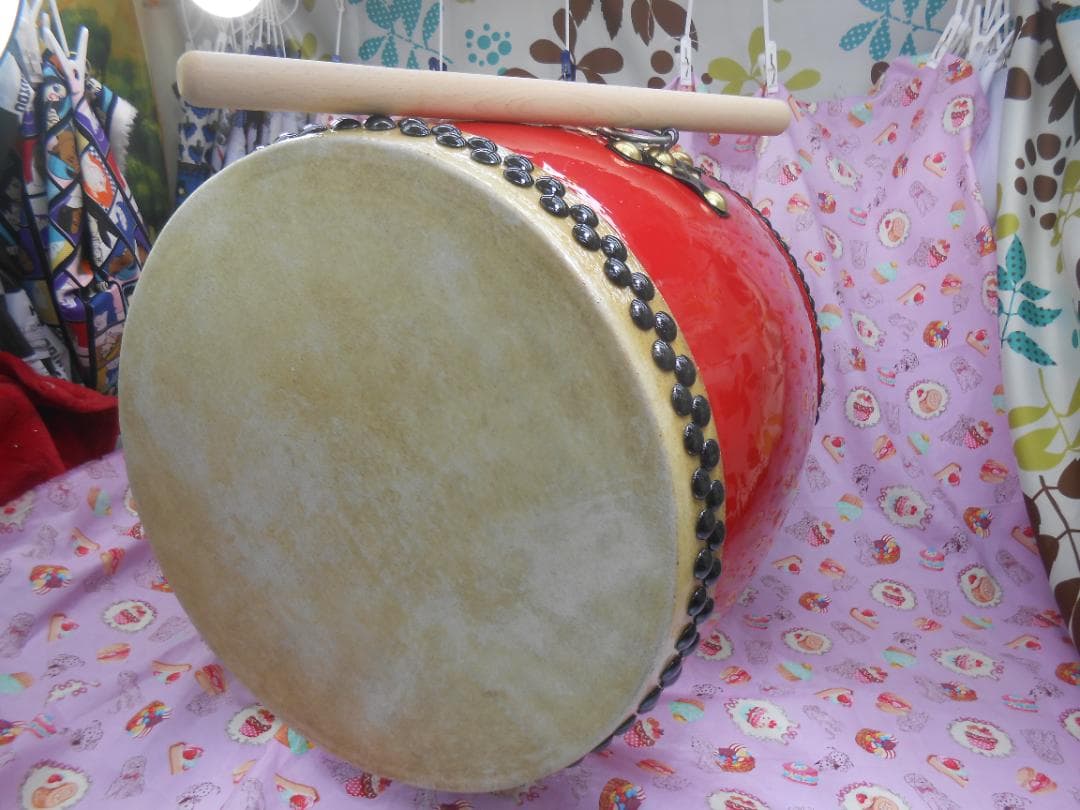 限艇新品未使用(送料無料)26.980円　エイサー大太鼓36cm*40cm　撥付