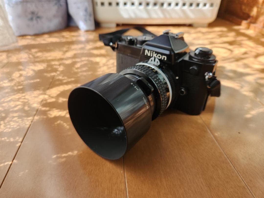 Nikon FE 一眼レフカメラ Nikkor 50mm f/1.4（中古）