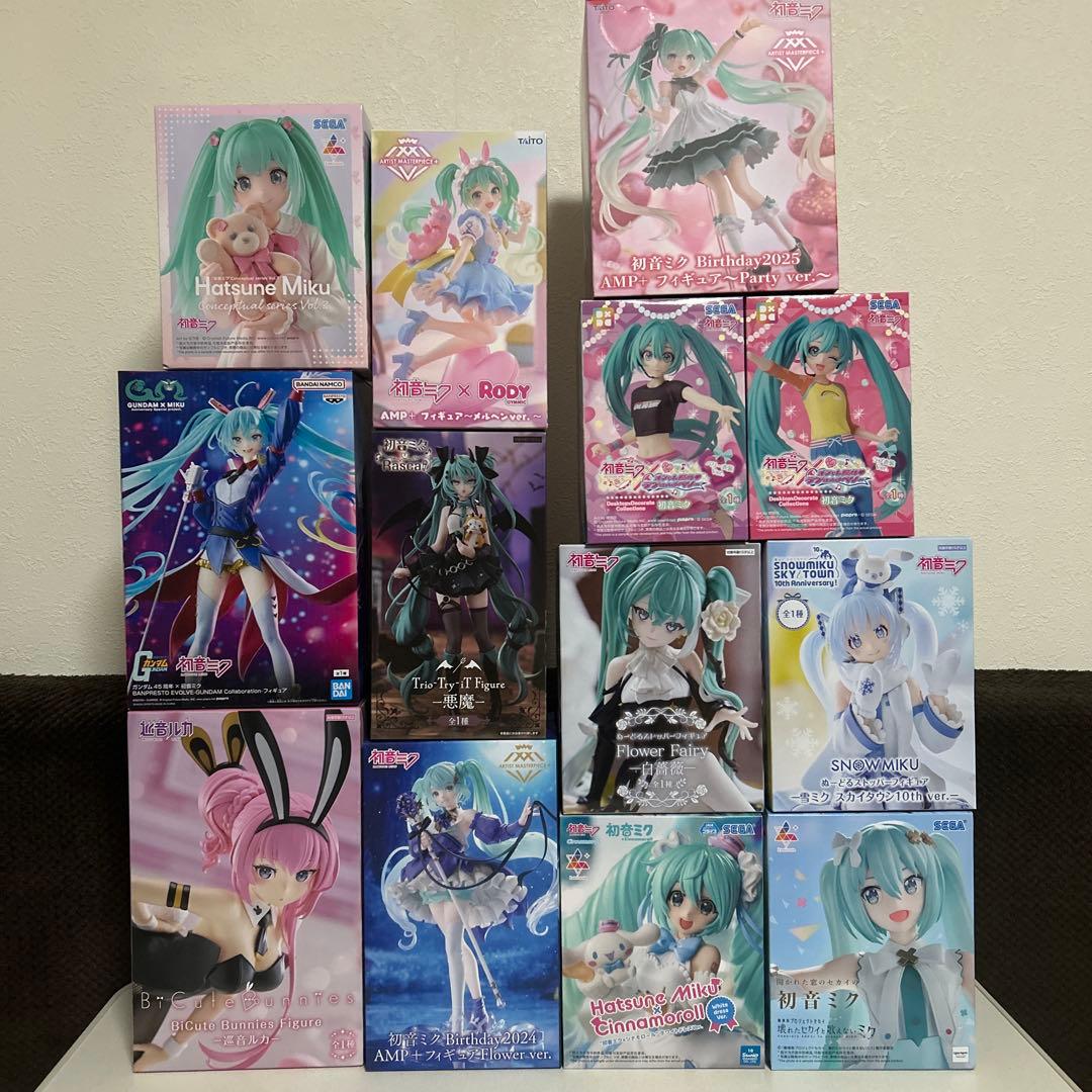 初音ミク、雪ミク、巡音ルカ　フィギュアまとめ売り