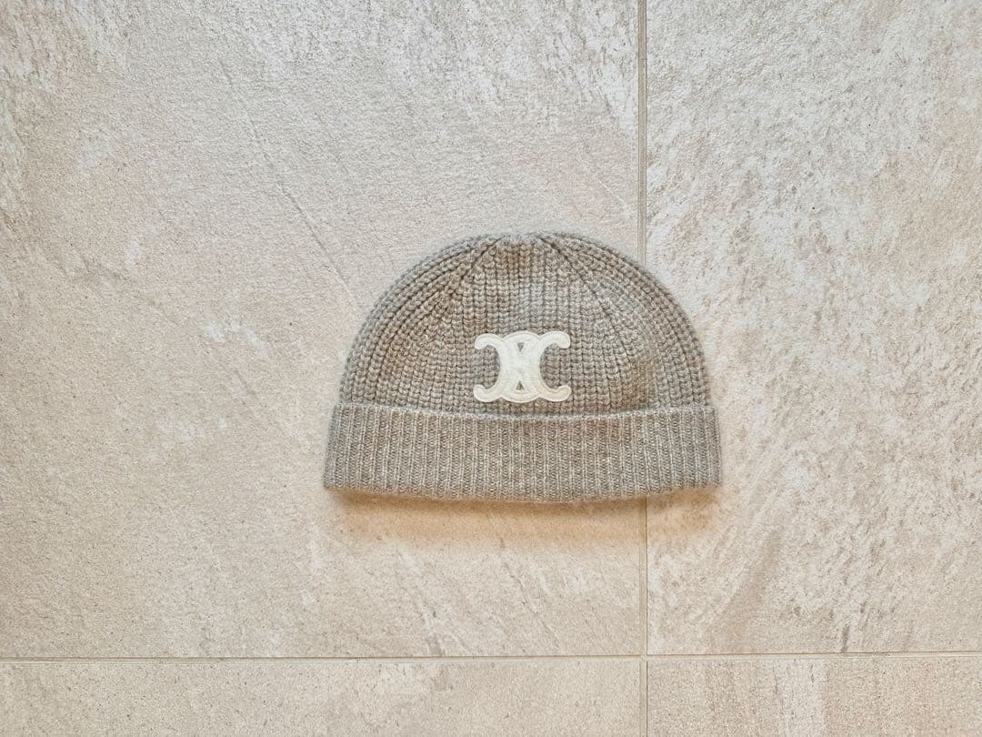 ご*ろ様 CELINE グレージュ トリオンフ ビーニー ニット帽 セリーヌ