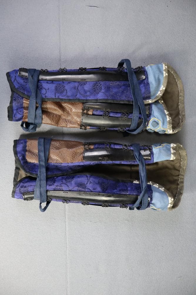 キ*ー様 大人が着用可能な甲冑一式／青糸威・黒塗胴・月形前立兜／送料込み