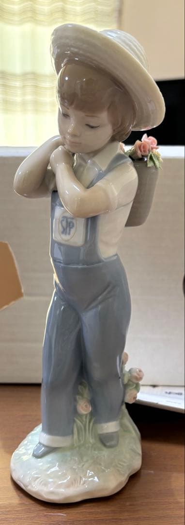 【LLADRO】花かごの少年【新品未使用】