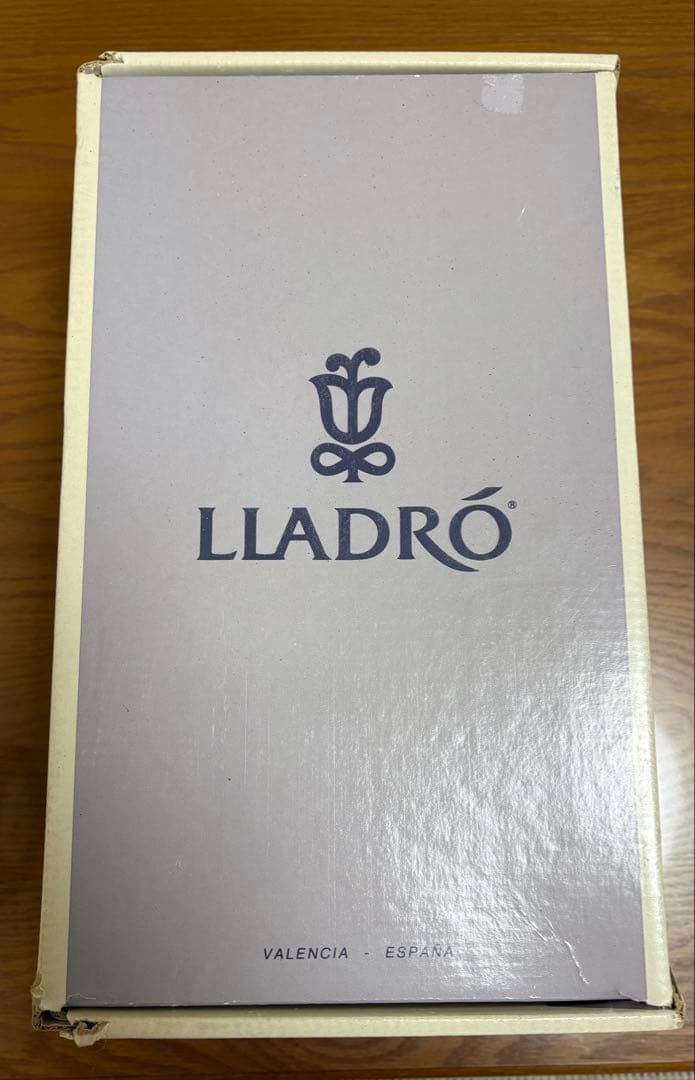 【LLADRO】花かごの少年【新品未使用】