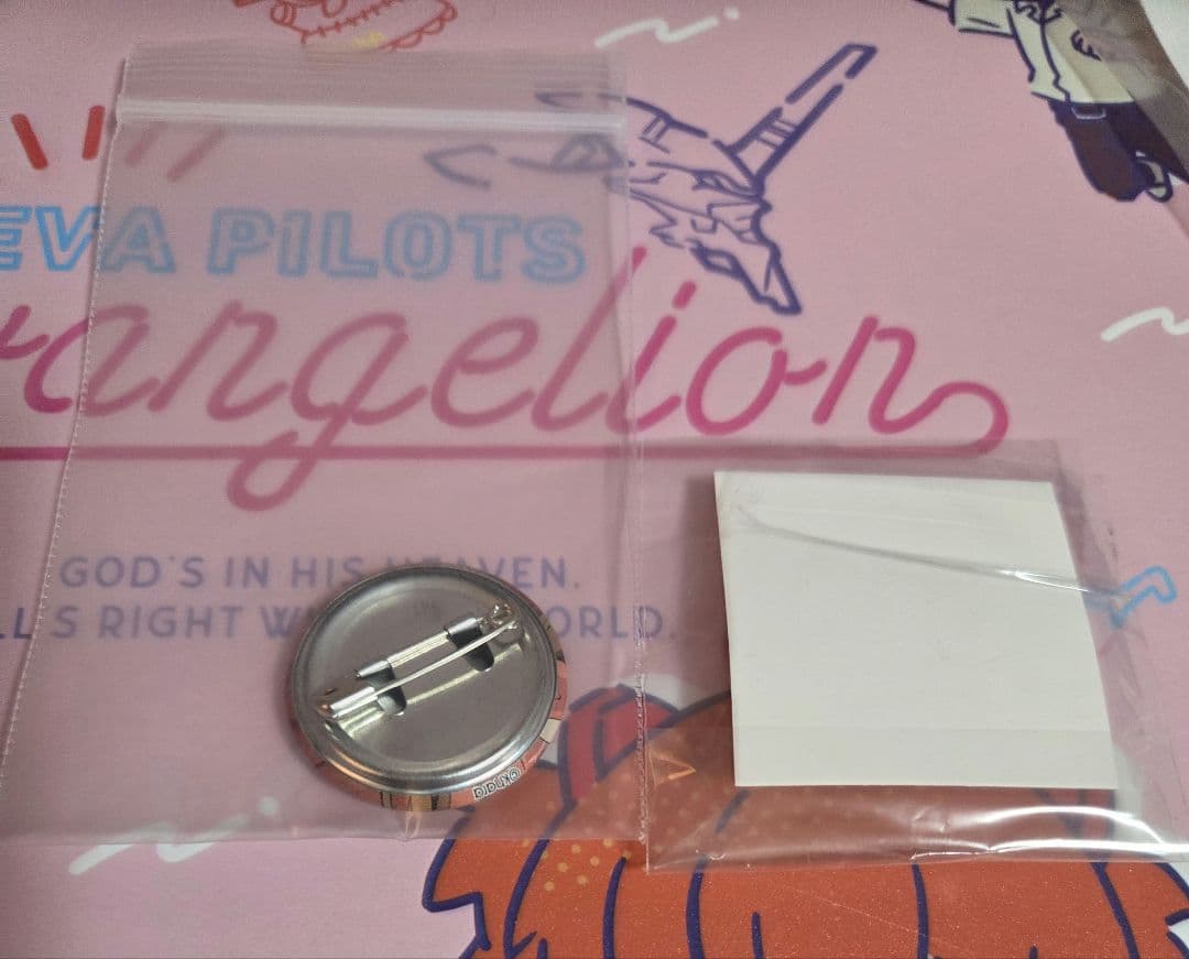 エヴァ　缶バッジ　アスカ