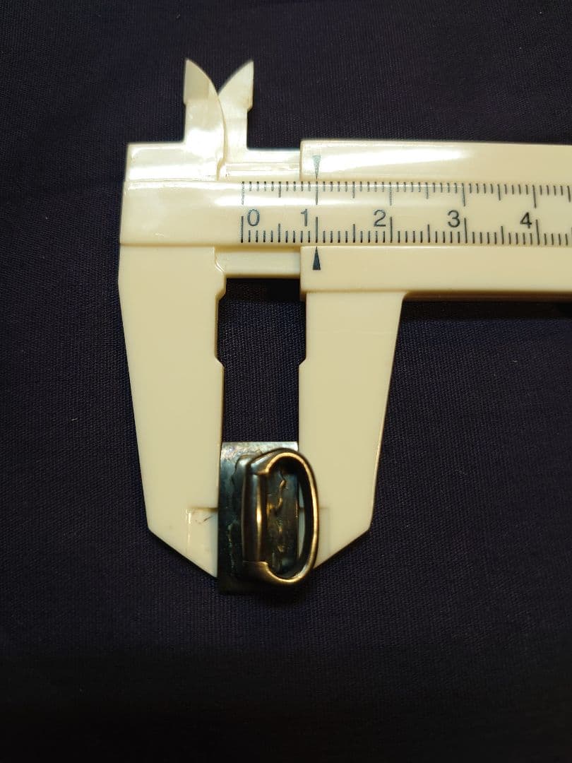 小柄小刀の拵え用に仏具金具師制作、栗形