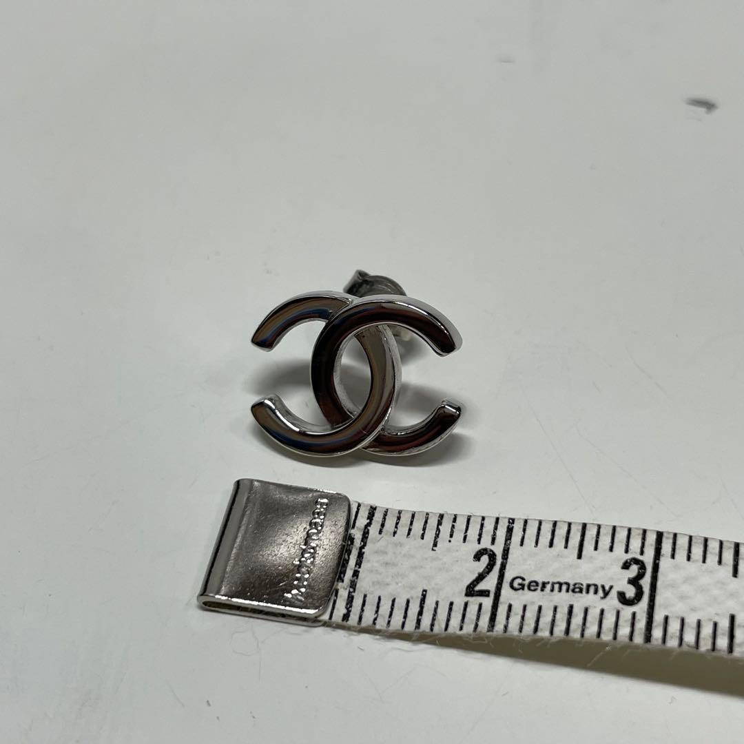 ニ*中様 CHANEL シルバー ココマークロゴ ピアス