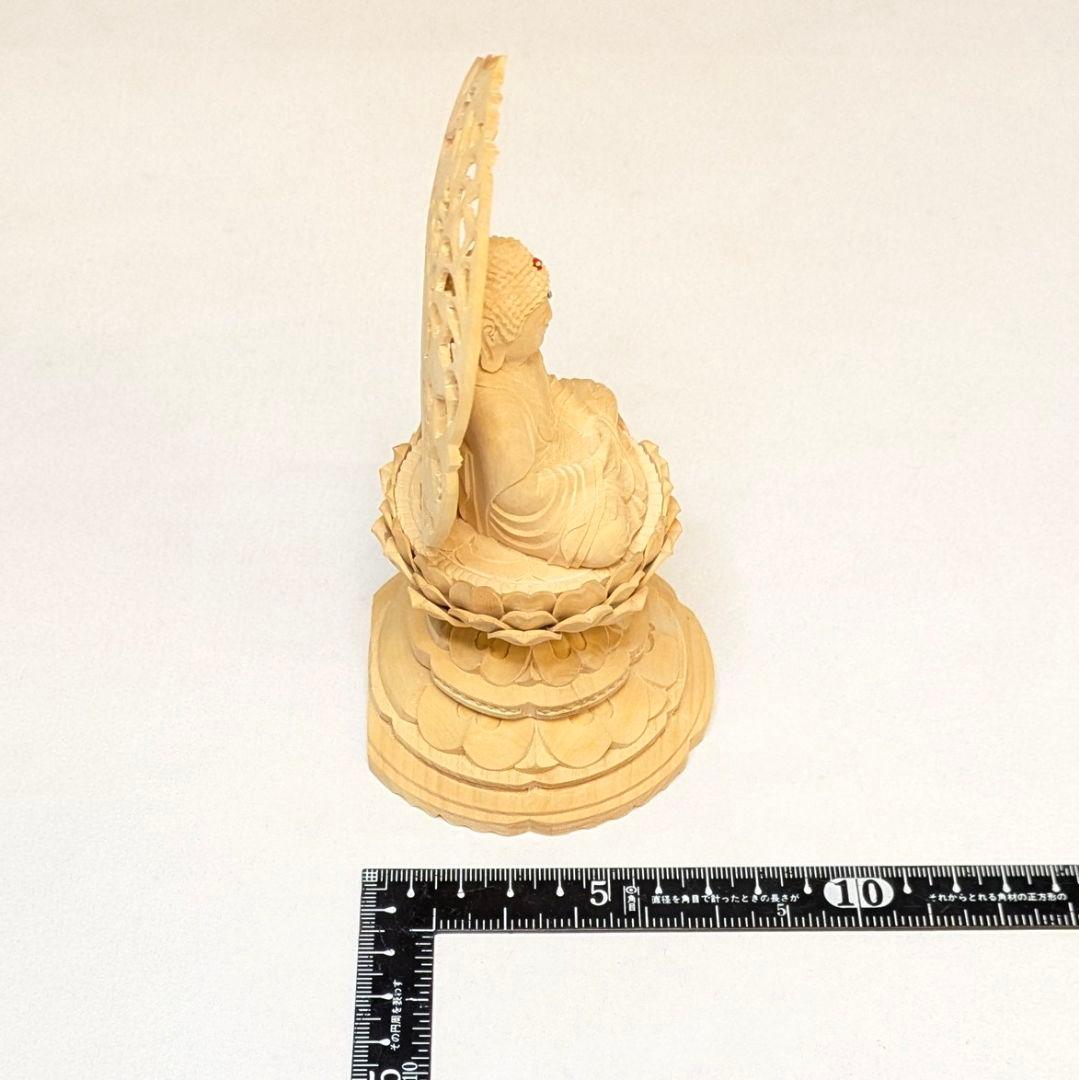 【フォロー割・新品】 釈迦如来座像　黄楊　総高さ約15.5㎝　丸形台座付　釈迦