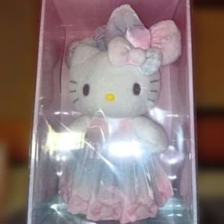 ハローキティ50周年限定バースデードールぬいぐるみ箱入激レア完売リボンBIG