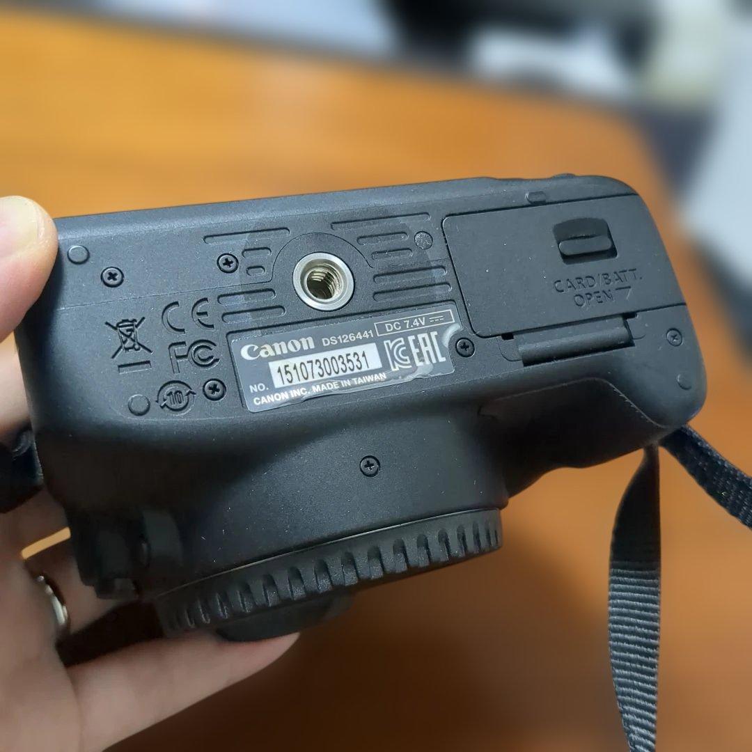 Canon EOS kiss X7 ダブルズームレンズキット（単焦点レンズ付）