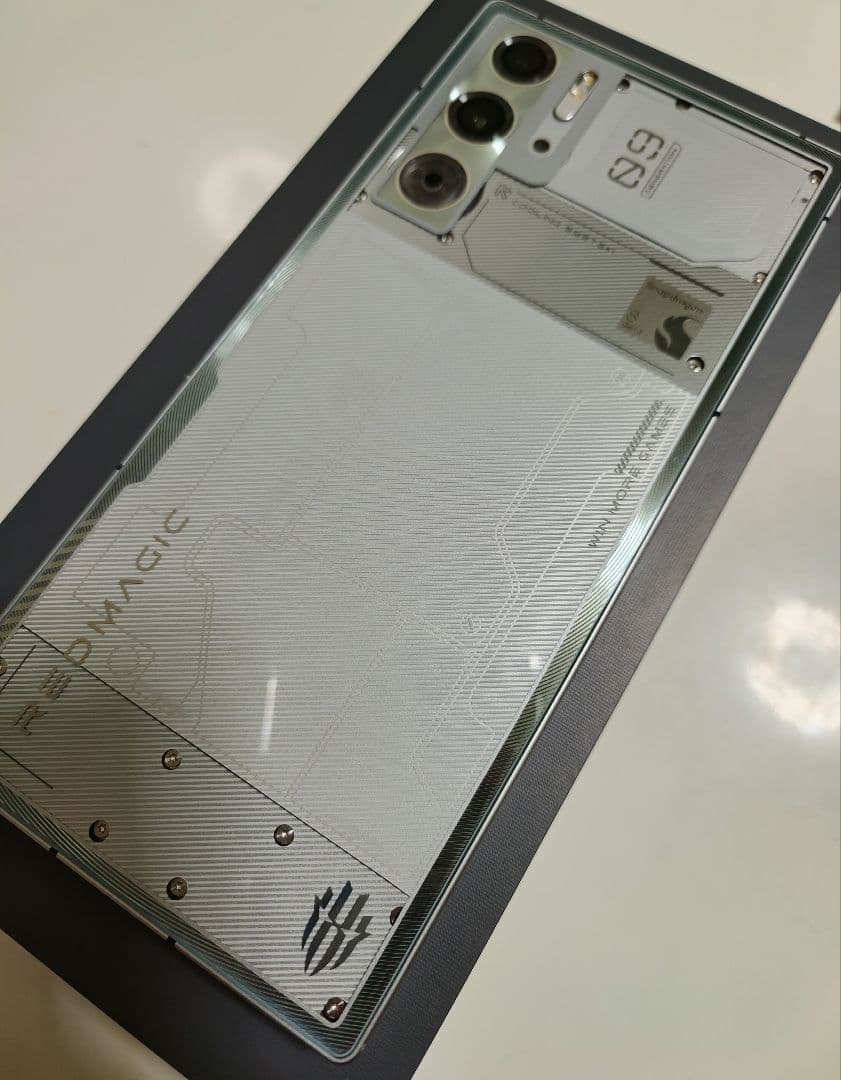 REDMAGIC 9 Pro日本版16GB/512GB fall