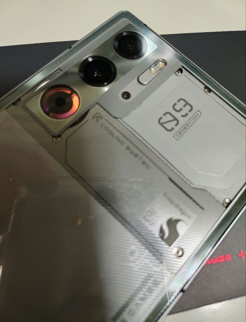 REDMAGIC 9 Pro日本版16GB/512GB fall