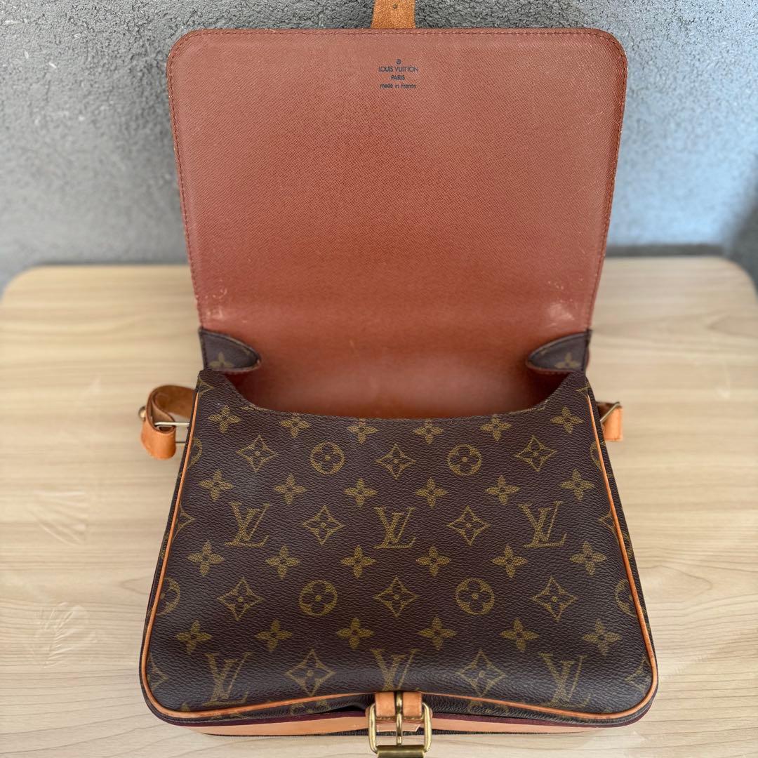 mｍczo 美品 ルイヴィトンLOUIS VUITTON カルトシエール