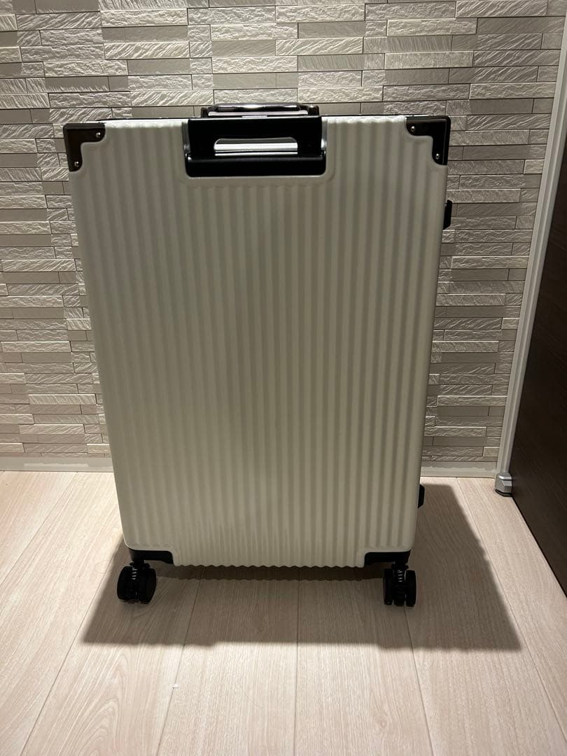 C.jutro キャリーケース　ホワイトL (95L)