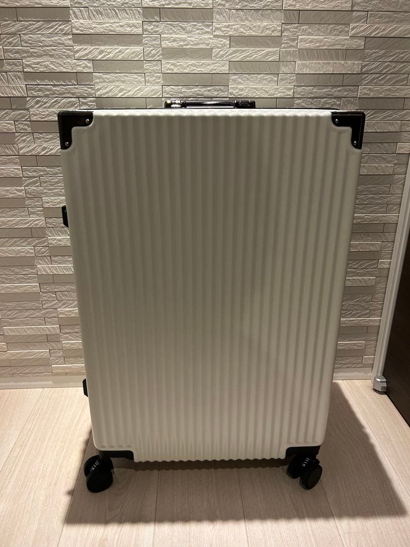 C.jutro キャリーケース　ホワイトL (95L)