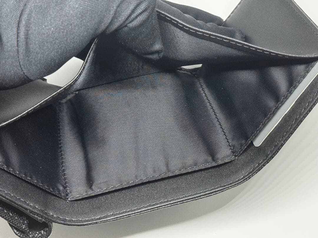 【新品未使用】Vivienne Westwood ブラック三つ折り財布