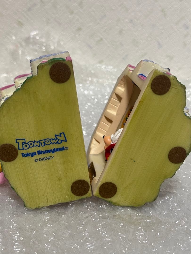 ディズニー　ディズニーランド　ミニーの家　トューンタウン　陶器　置物