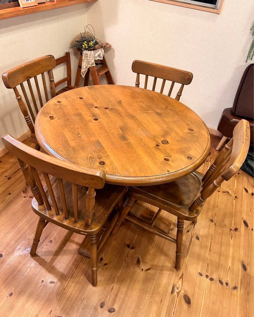 最終値下げにします‼️アンファンダイニングテーブルセット