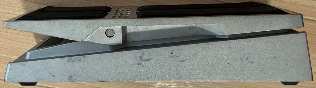 BOSS FV-500L フットボリュームペダル