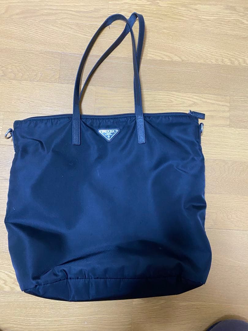 ヤマヒロ　PRADA ブラック ショルダーバッグ