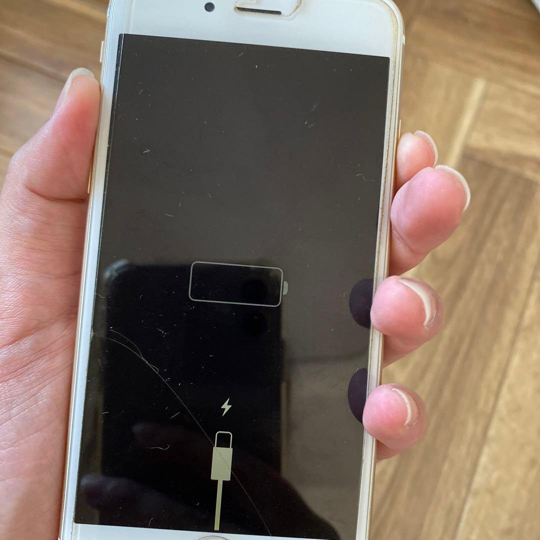 Apple iPhone ゴールド