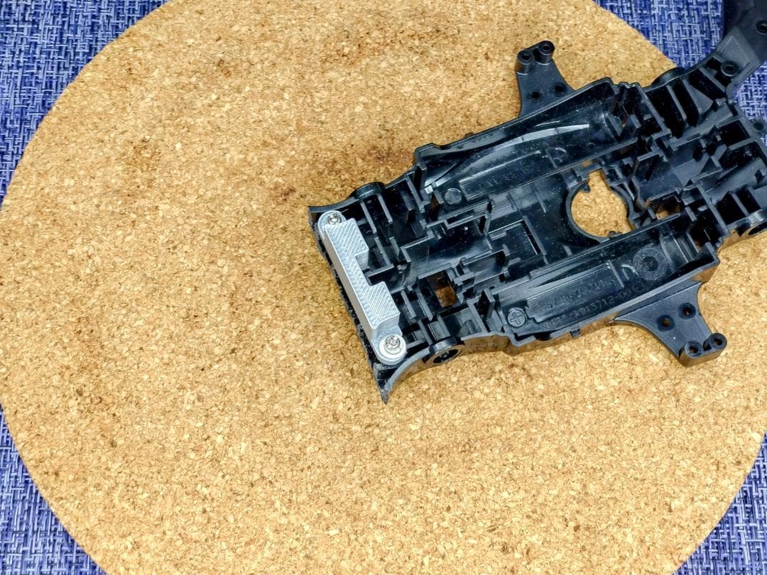 [出品テスト]MAシャーシ フロント段上げ プレート挟み込み治具[試作版]