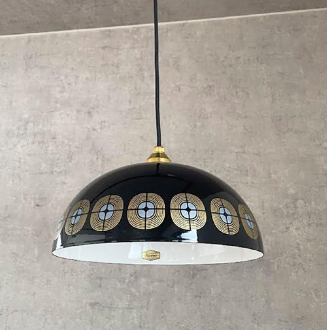 TKO/琺瑯の美しい艶と真鍮を用いたペンダントライト