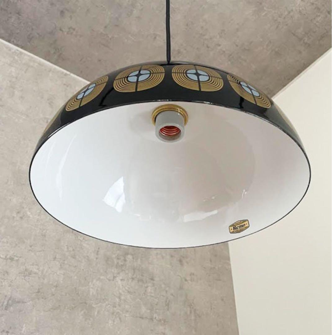 TKO/琺瑯の美しい艶と真鍮を用いたペンダントライト