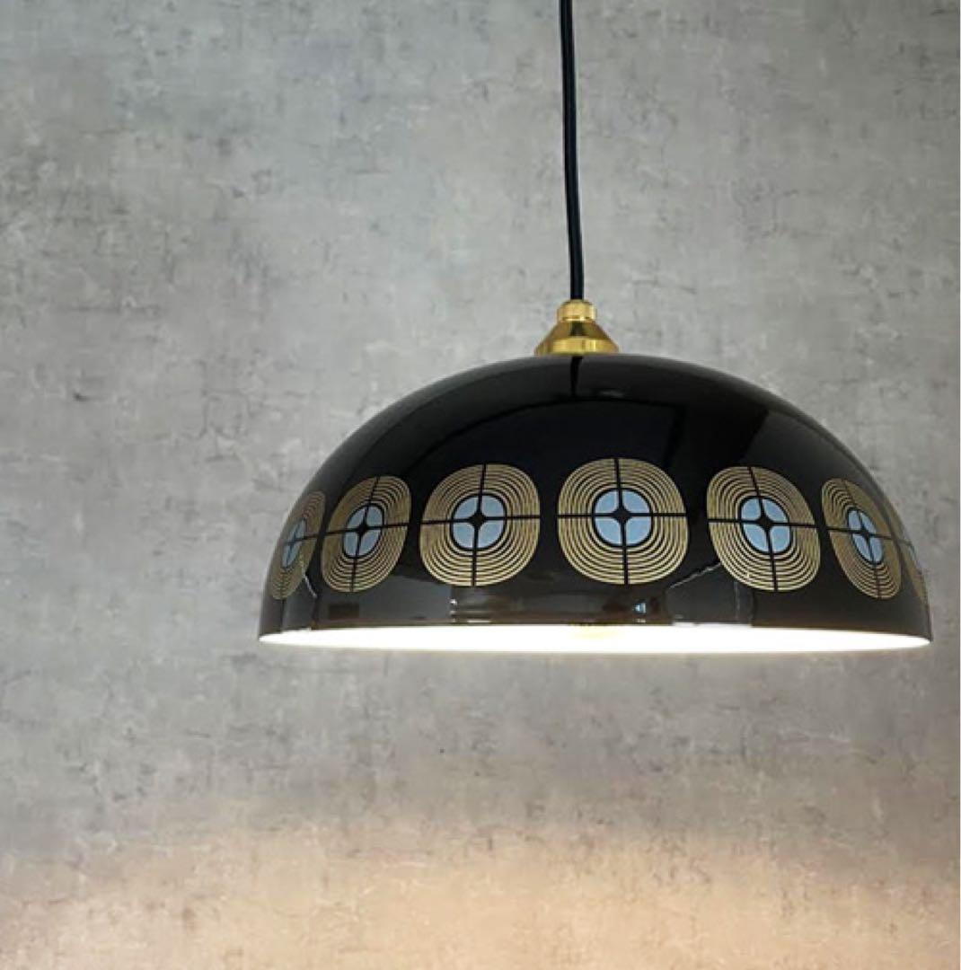 TKO/琺瑯の美しい艶と真鍮を用いたペンダントライト