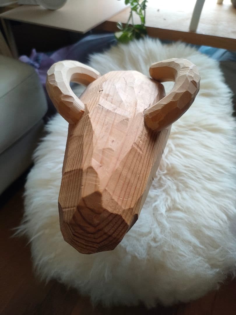 羊　スツール　北欧　羊の形のファースツール　アクタス 子羊とペア！