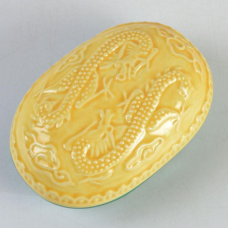 茶道具　粟田焼　岡田佳山作　黄交趾小判龍　香合　共箱　V　9523