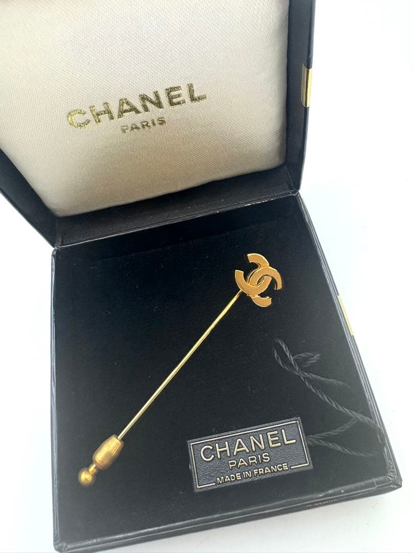 CHANEL シャネル ココマーク　ヴィンテージ　ピンブローチ　箱付き