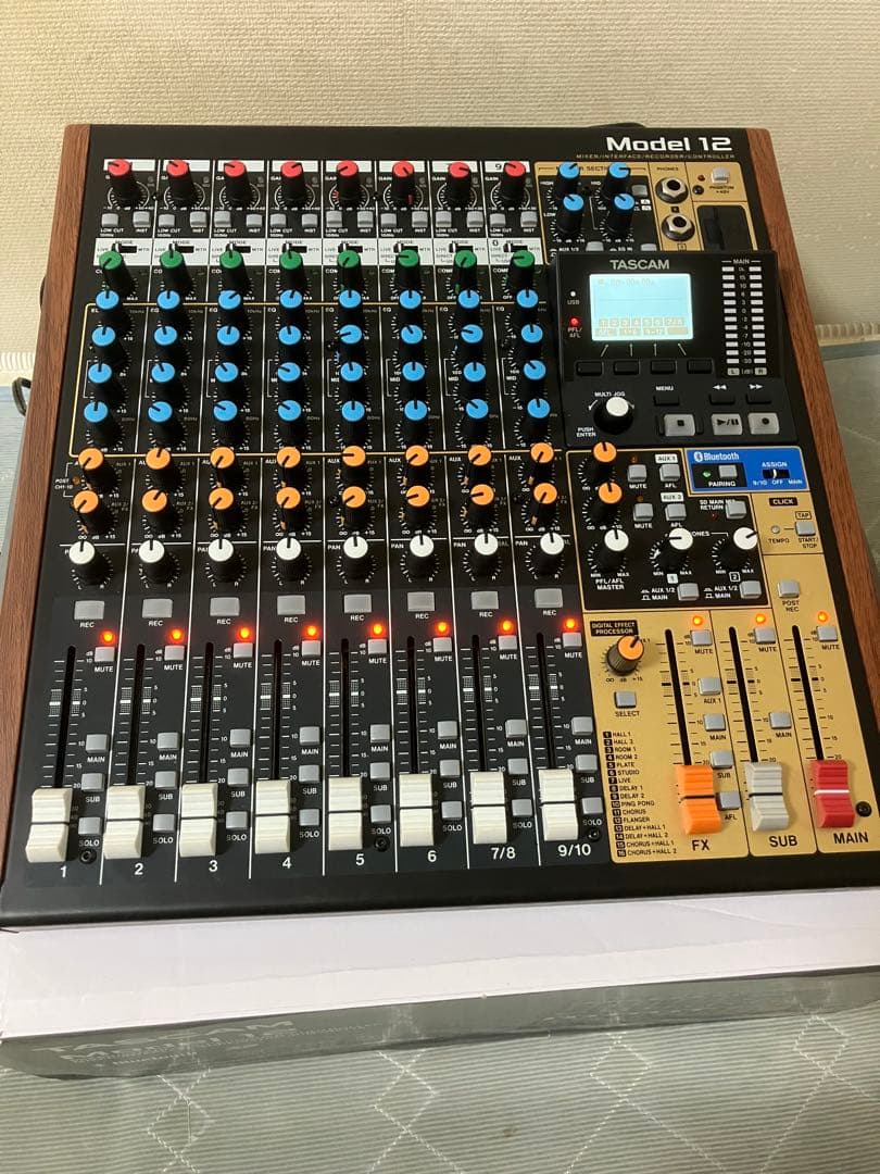 TASCAM Model 12 マルチトラックレコーダー
