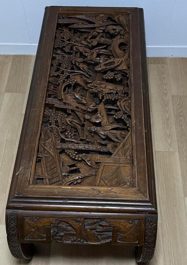 アンティーク家具 細密木彫彫刻　テーブル　高級家具 無垢材 座卓 座敷机