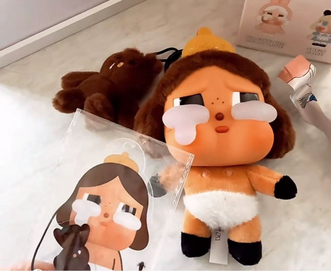 CRYBABY Crying Again シークレットのBABY BLONDE