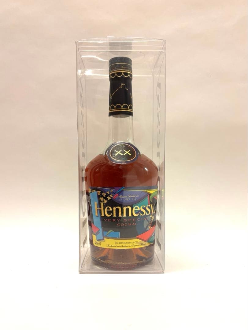 ヘネシー vs リミテッドエディション by kaws 未開封