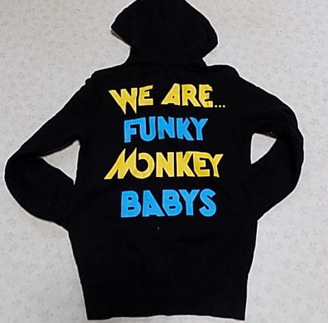 23506　ファンキーミンキーベイビーズ　パーカー　黒　サイズＳ