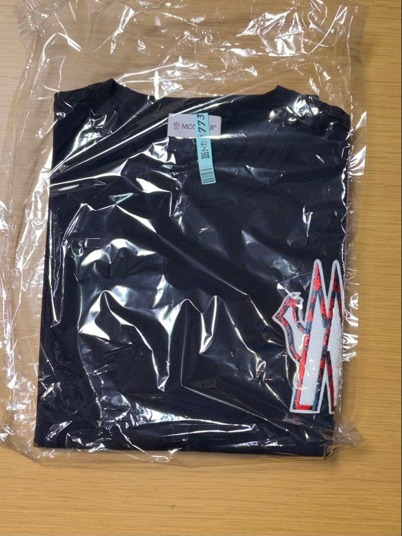 モンクレール ロゴ刺繍 長袖Tシャツ