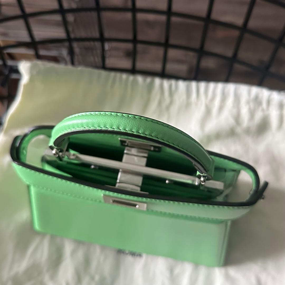新品同様 FENDI ピーカブー アイシーユー プチ グリーン ショルダーバッグ