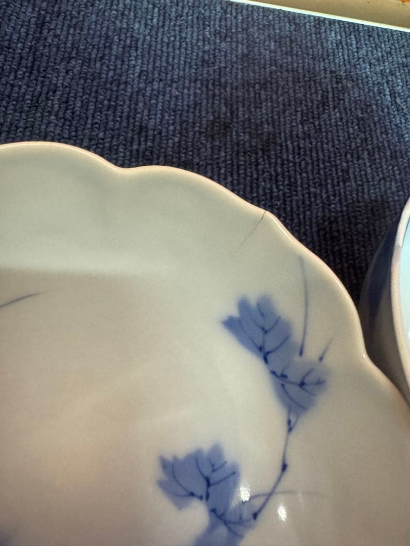 1707 深川製磁　染付葡萄絵　花型鉢　3客