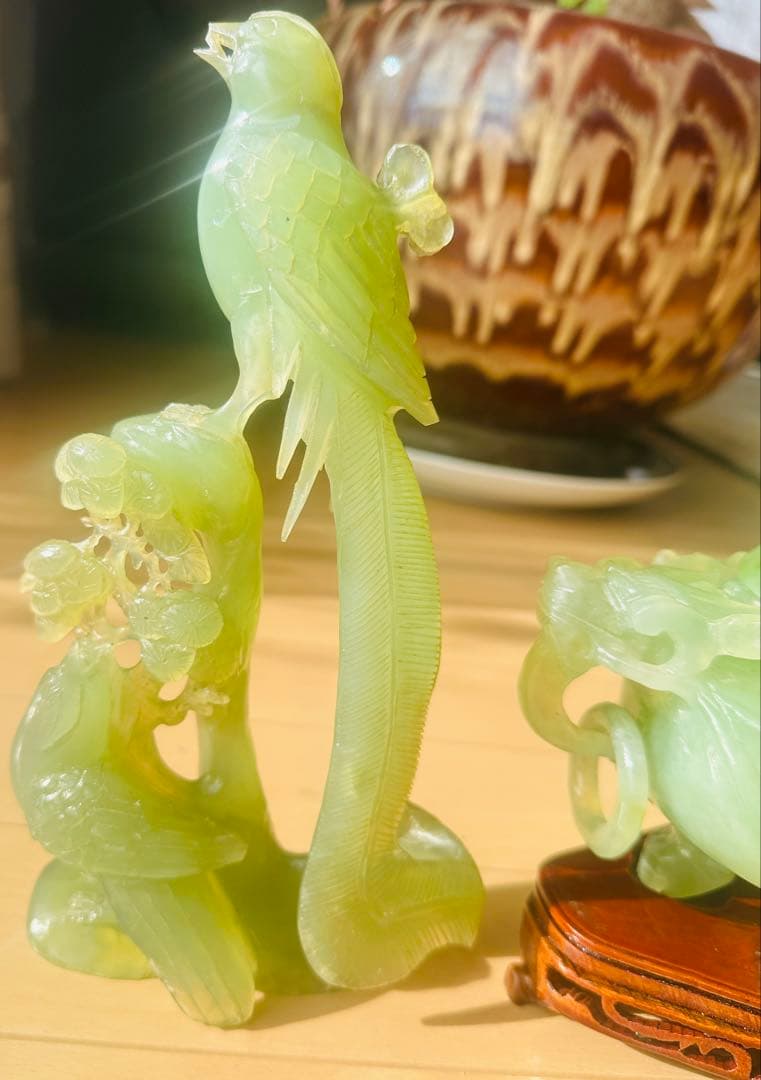 現状品 翡翠 鳥と花の彫刻 高さ約2 3cm 18 Cm 2点セット