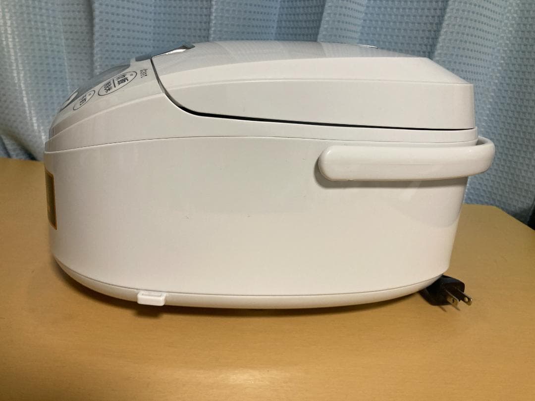 ★美品★2024年製　TIGER JPW-Y100 IHジャー炊飯器 1.0L
