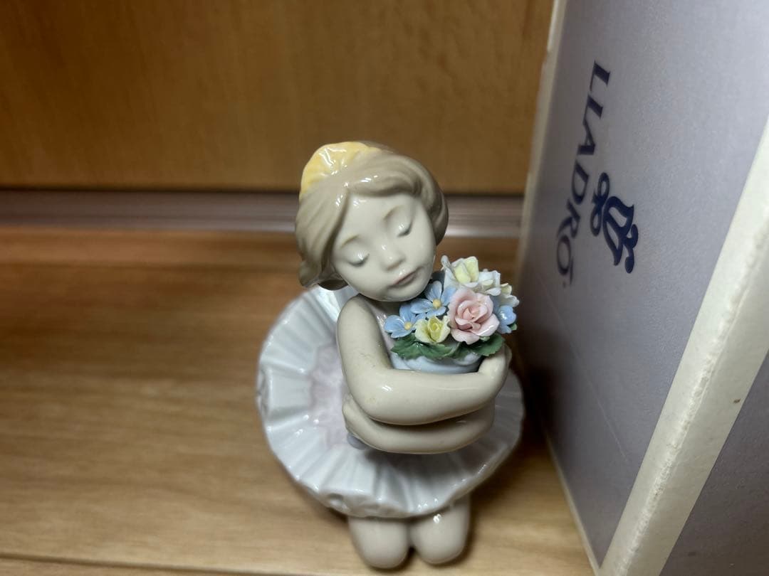 【早い者勝ち】RIADORO　お花人形