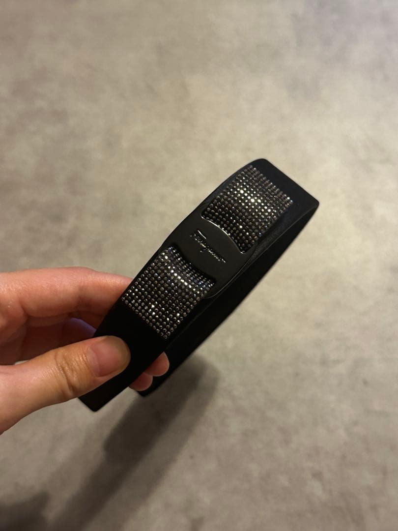 フェラガモカチューシャ　ビジュー